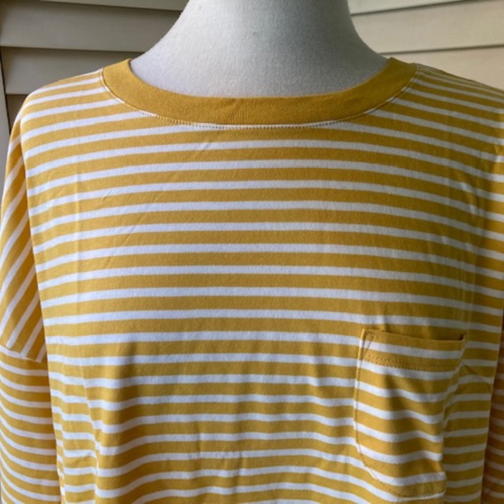 Free Assembly Boyfriend Tee NWT - Picture 2 of 5